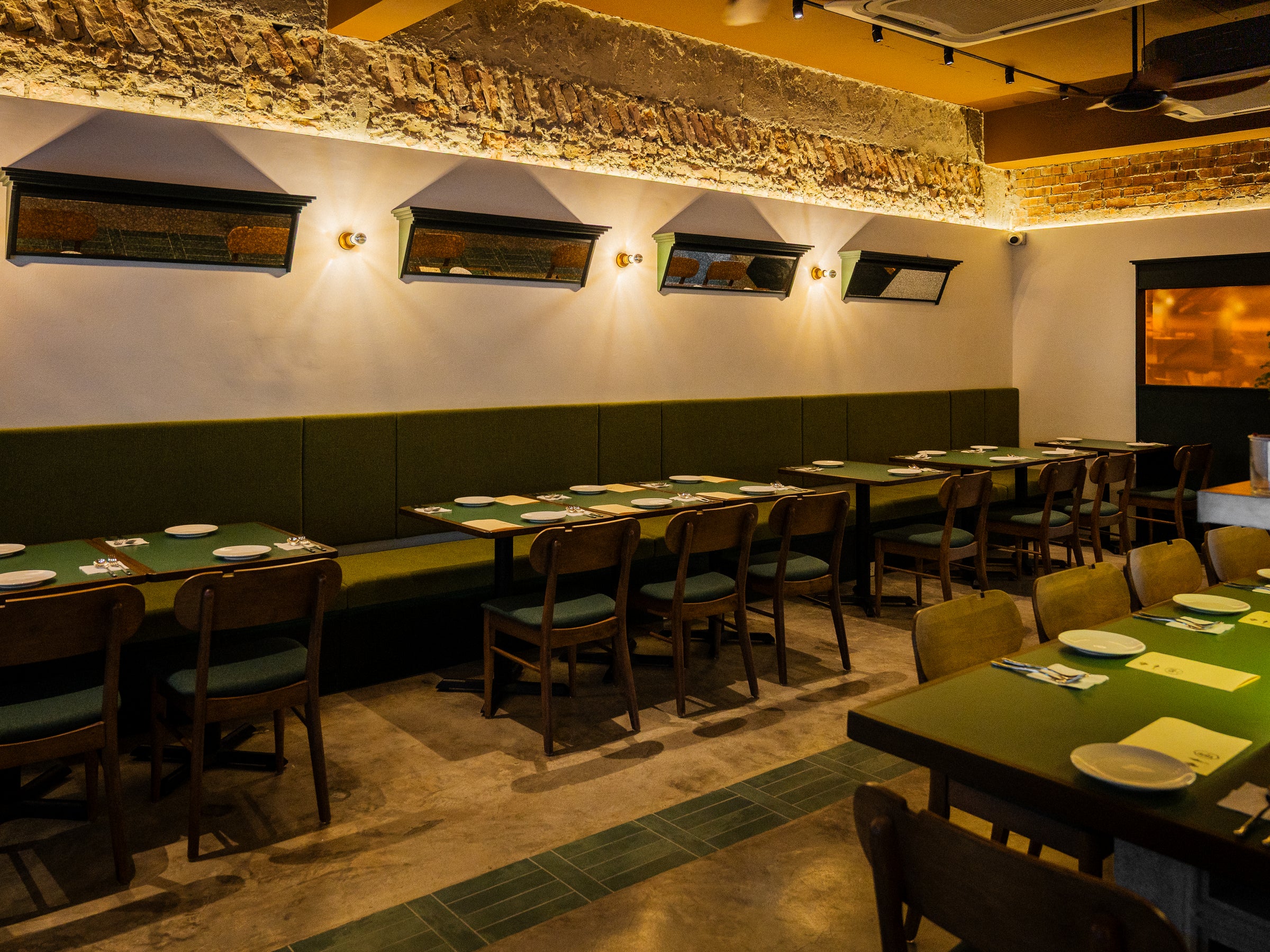 Bar counter with woven pendant lanterns